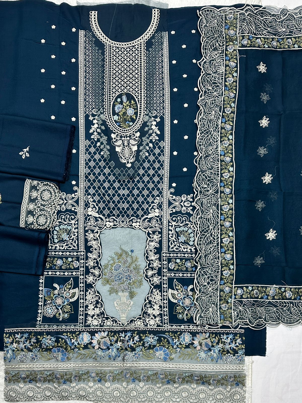 Abeera Maria B Embroidered Festive Dhanak 25 BR-31 Luxury