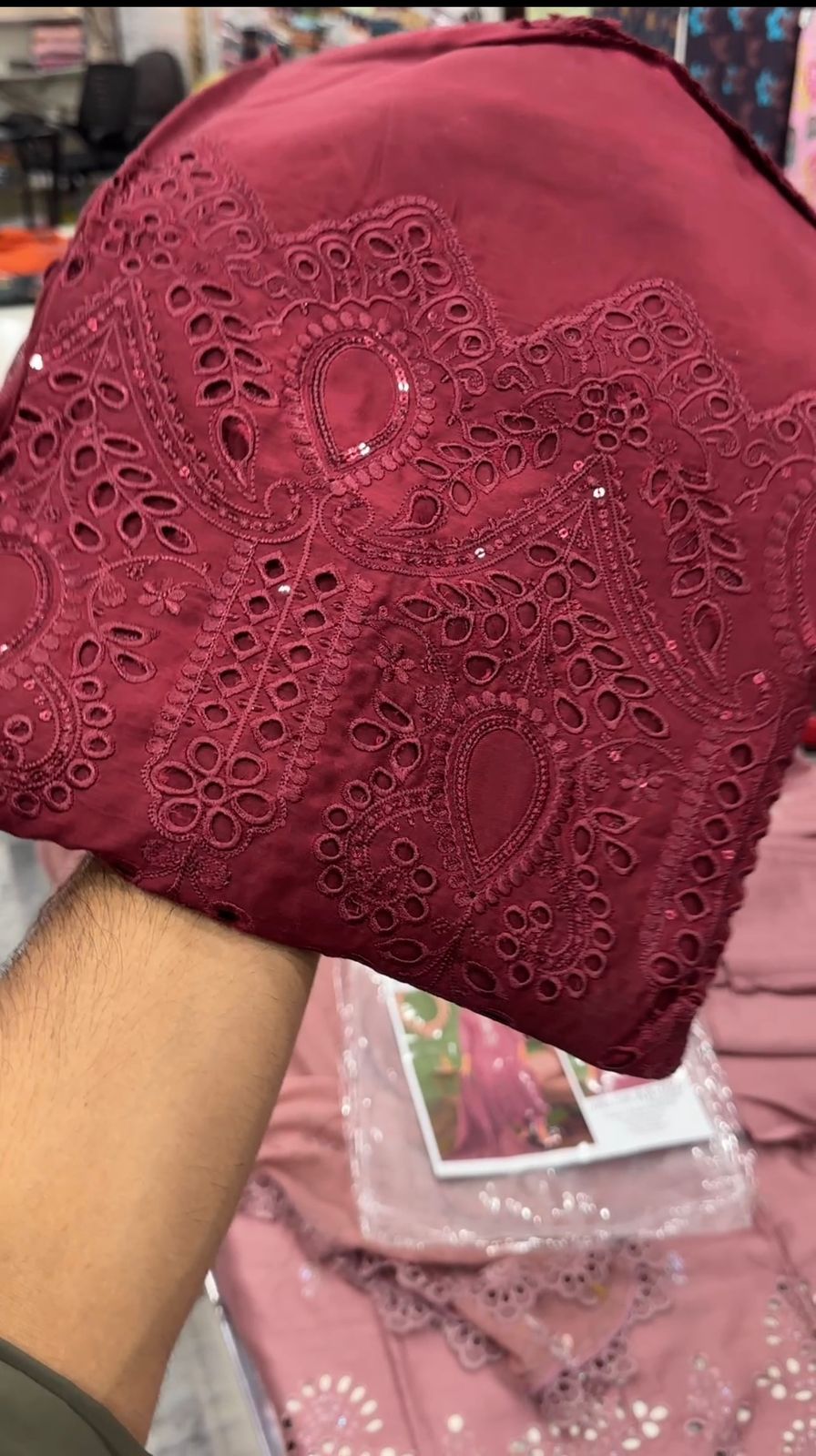 Isbah Noor Luxury Boring Chikankari 3-Piece Viscose AA-1057RED